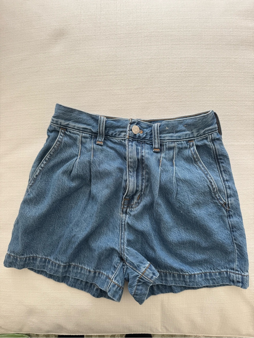 Madewell Light Blue High-Rise Pleated Denim Shorts